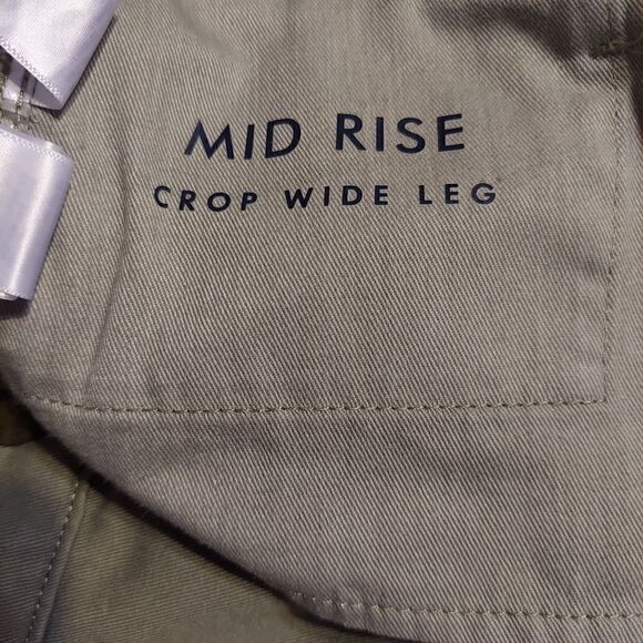 Lucky Brand Mid-rise Button-up Capris - Picture 3 of 7